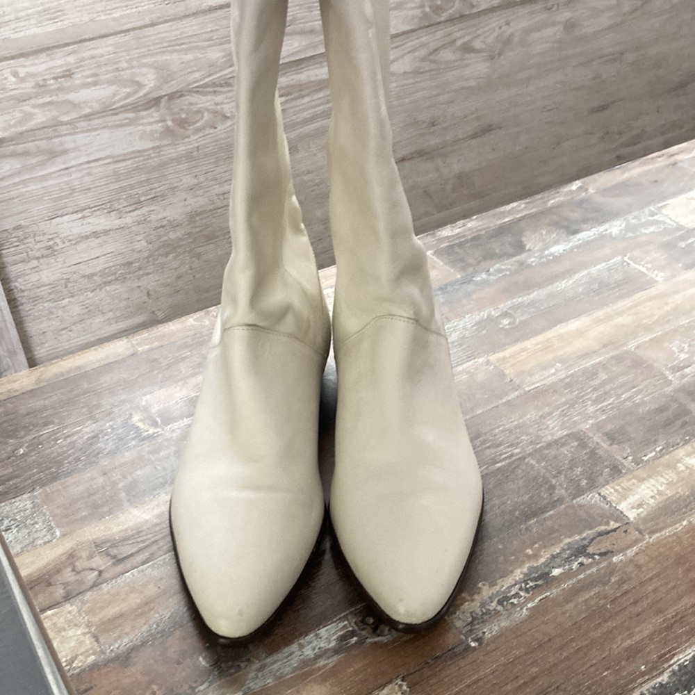 Leather cream boots